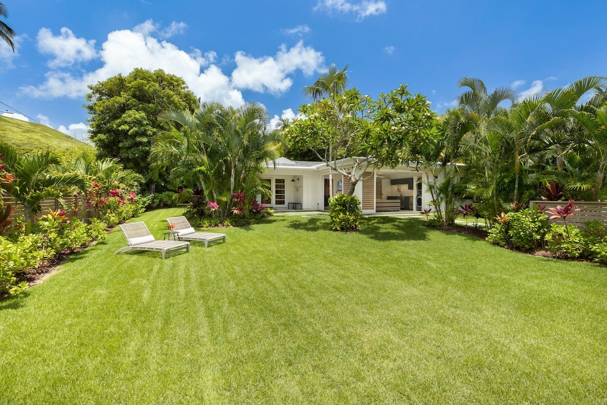 Luxe Lanikai Hideaway w/ Lanai & Outdoor Shower gallery image 2