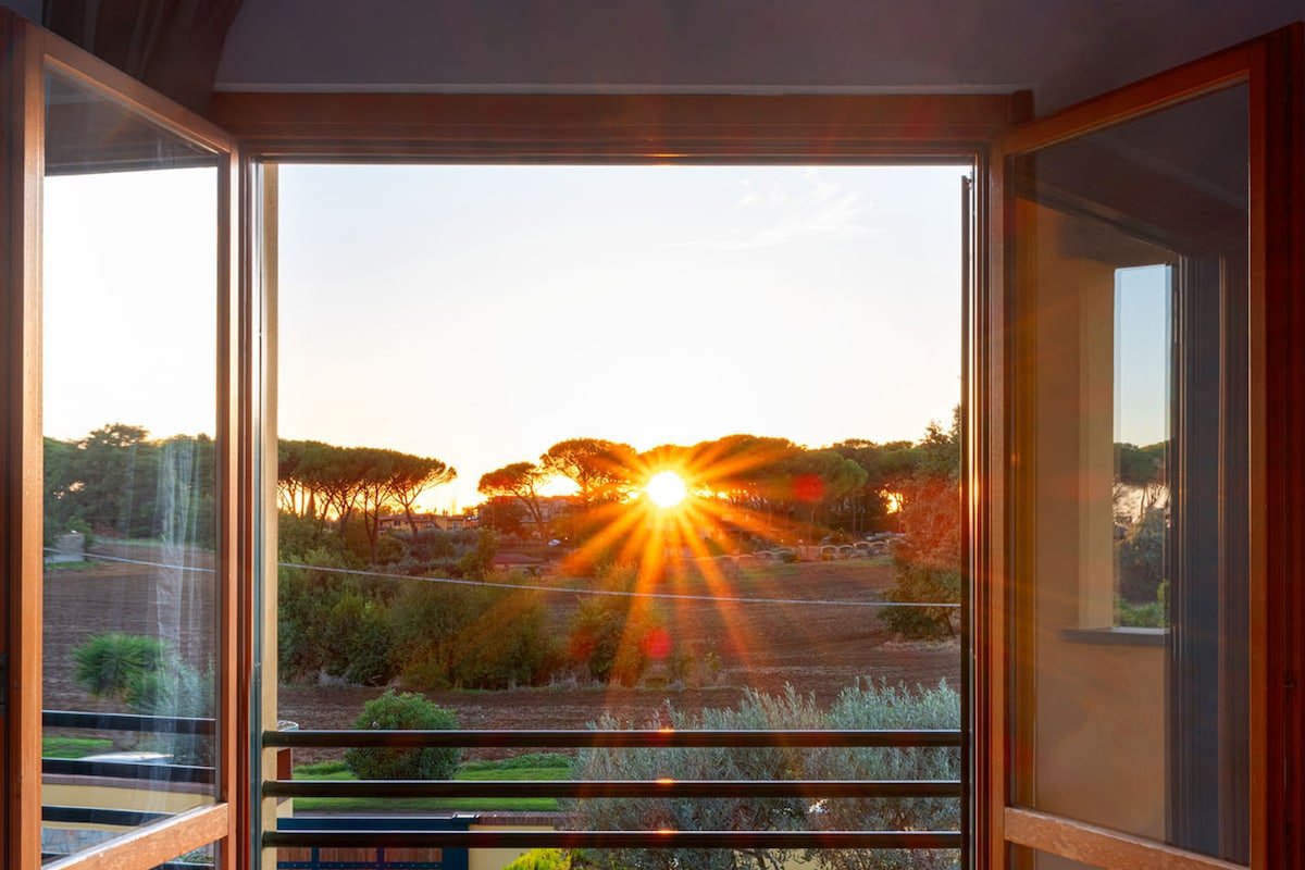 Panoramic Villa with private Jacuzzi & Parking gallery image 5