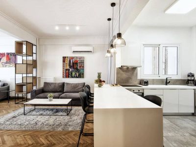 Kolonaki Square Executive Apartment