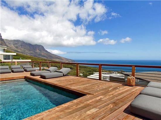 Photo 4 of La Baia accommodation in Camps Bay, Cape Town with 6 bedrooms and 6 bathrooms