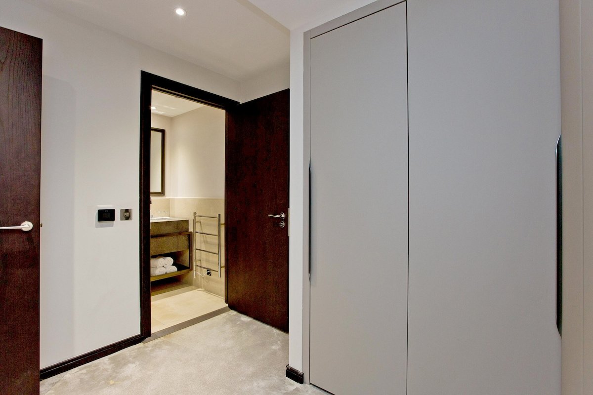 37GS Residences | 3bedroom Apt 309 near Piccadilly gallery image 5