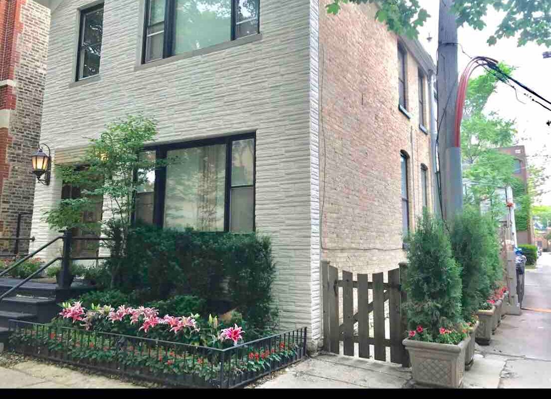 Opulent 3bdr2bth Old Town Luxury + Parking prmts gallery image 3