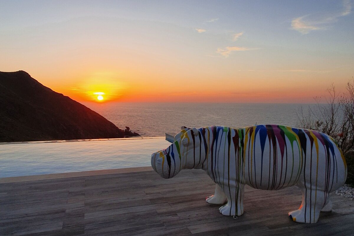 Three bedroom villa with an infinity swimming pool gallery image 4