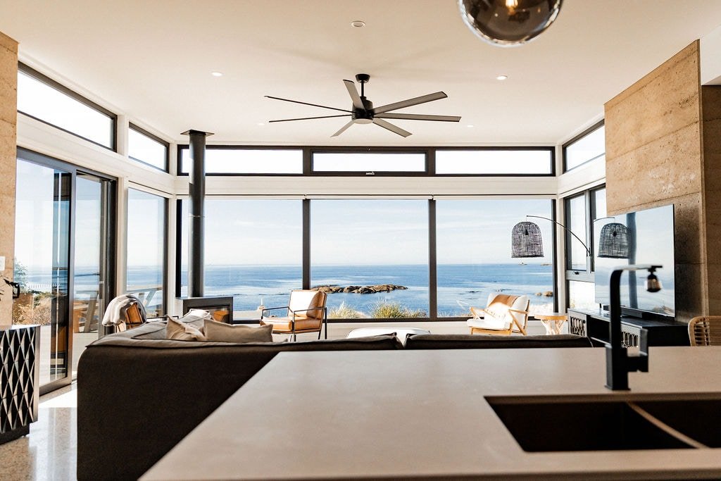 Embers Bay of Fires gallery image 4