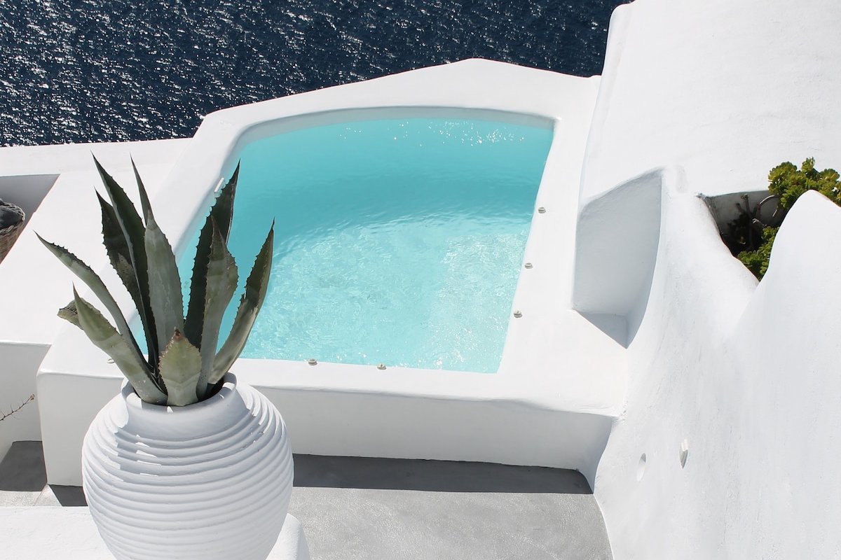 By the Mill, Caldera, Oia gallery image 3