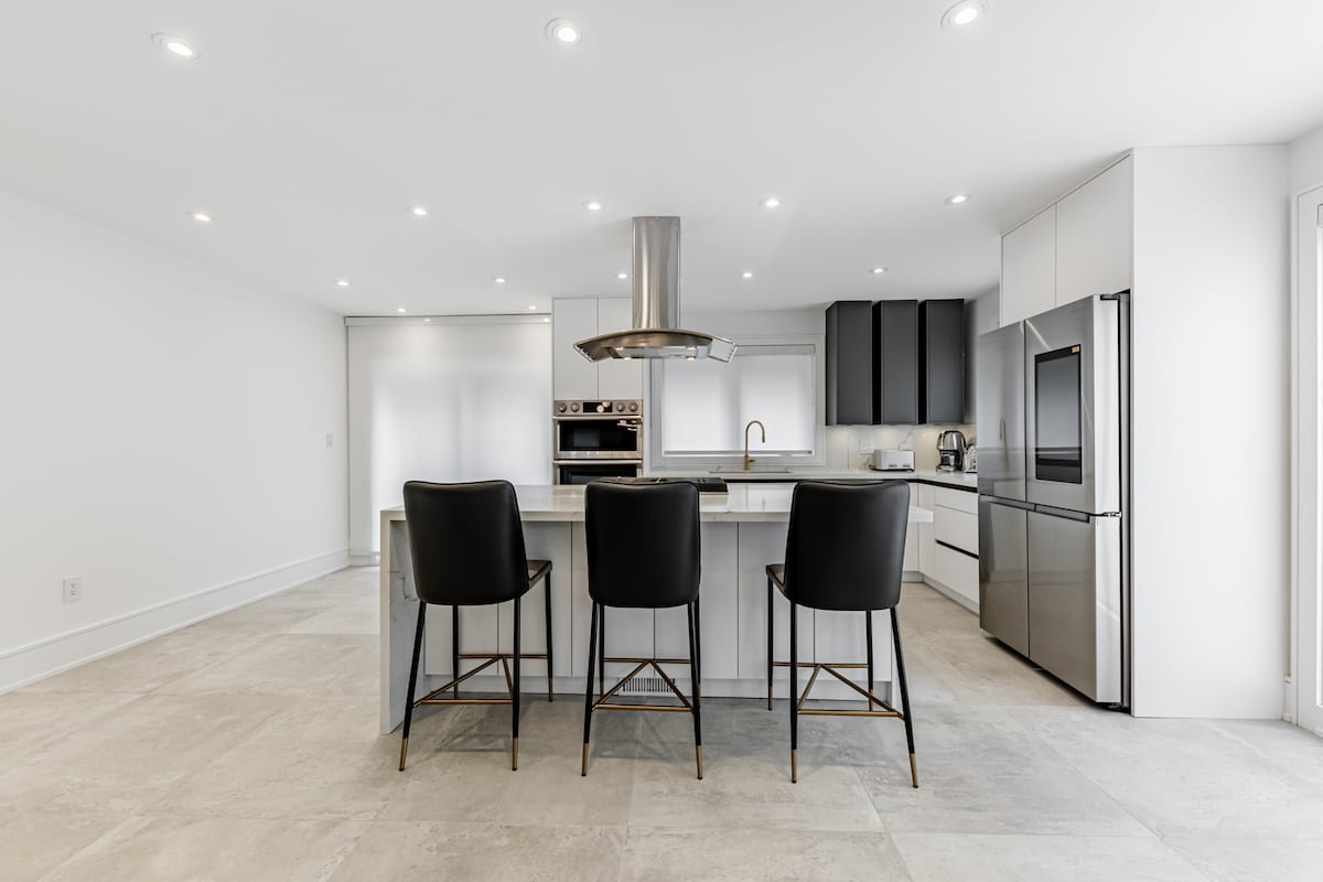 Design & Comfort-Stunning Modern 3 BD/4 Bath home gallery image 4