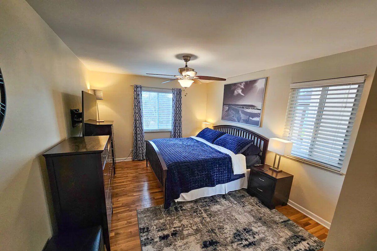 Top-Rated Bungalow Near City Park/National Jewish gallery image 5