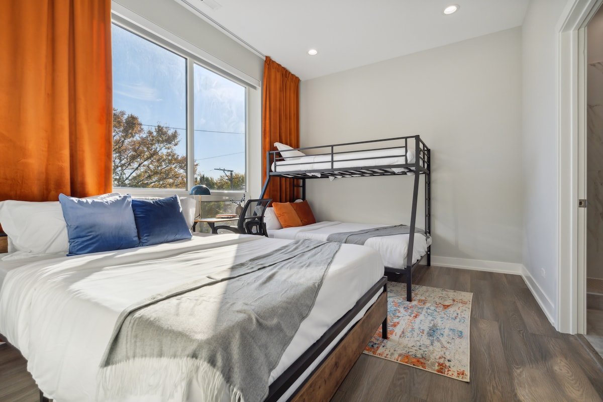 14min Dwnt Chicago 2Bath Free Garage Park &Balcony gallery image 4