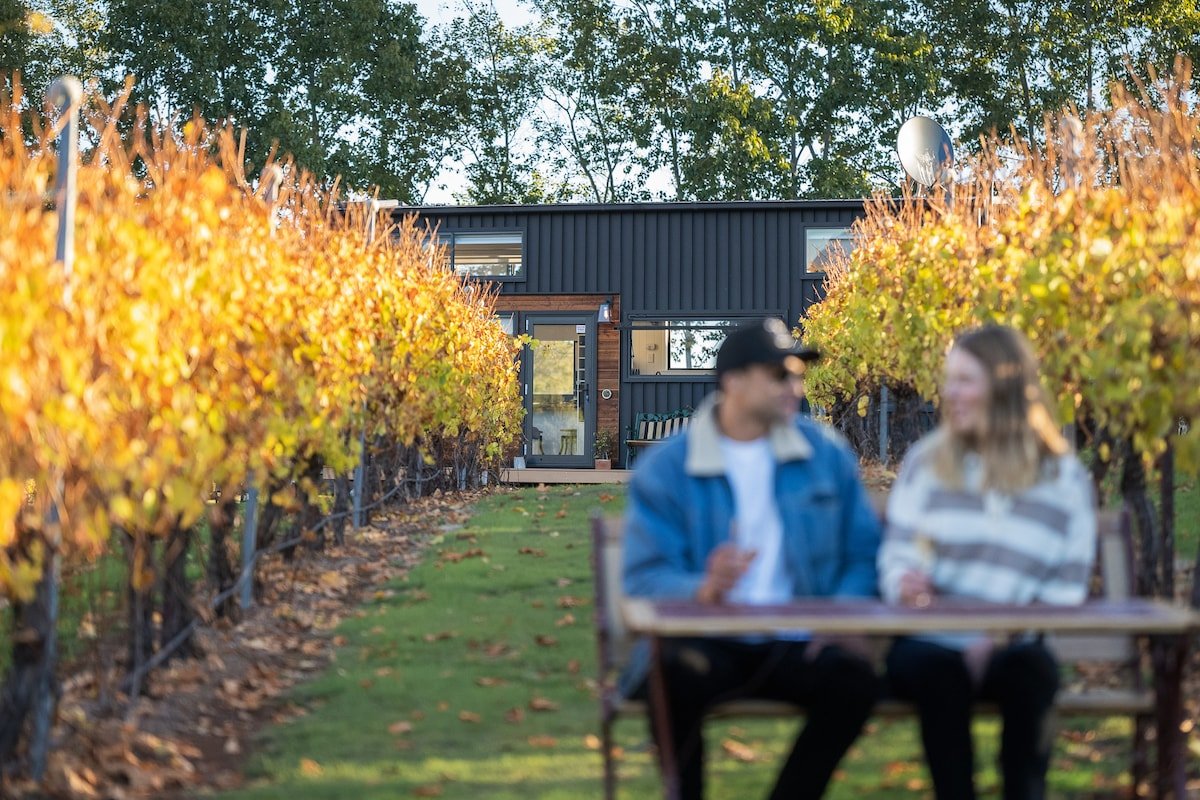 Chardonnay, A Tiny home for up to 4 in a vineyard. gallery image 5