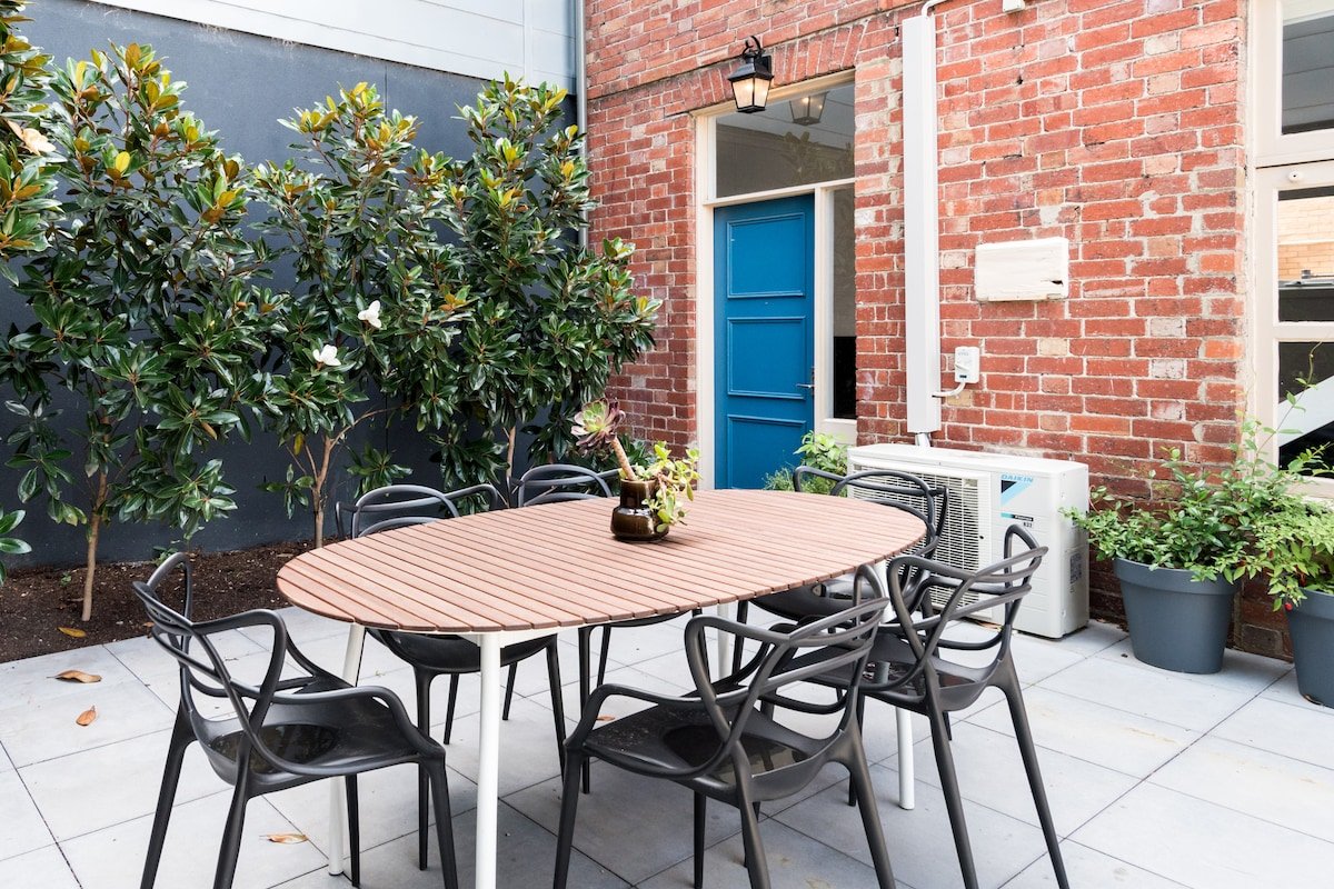 Charming Converted Stables in the Inner City gallery image 3