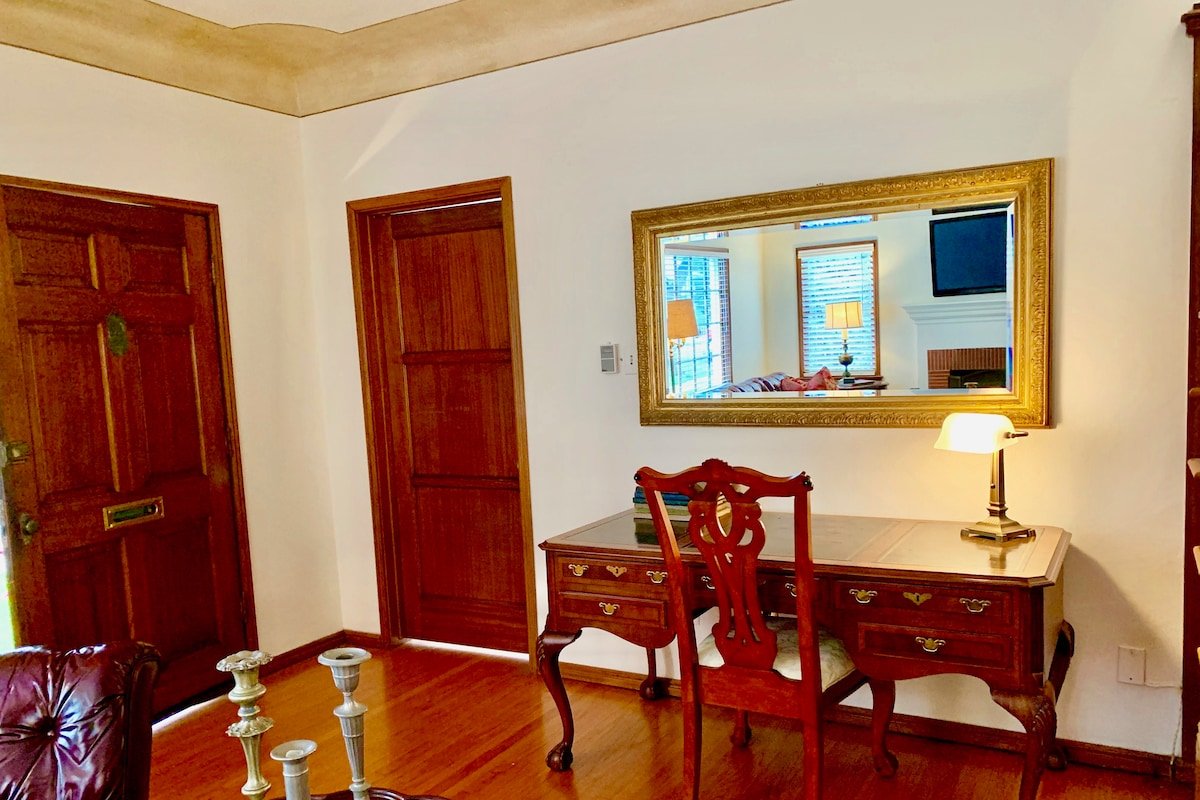 Big House at the Beach / Near Convention Center gallery image 5