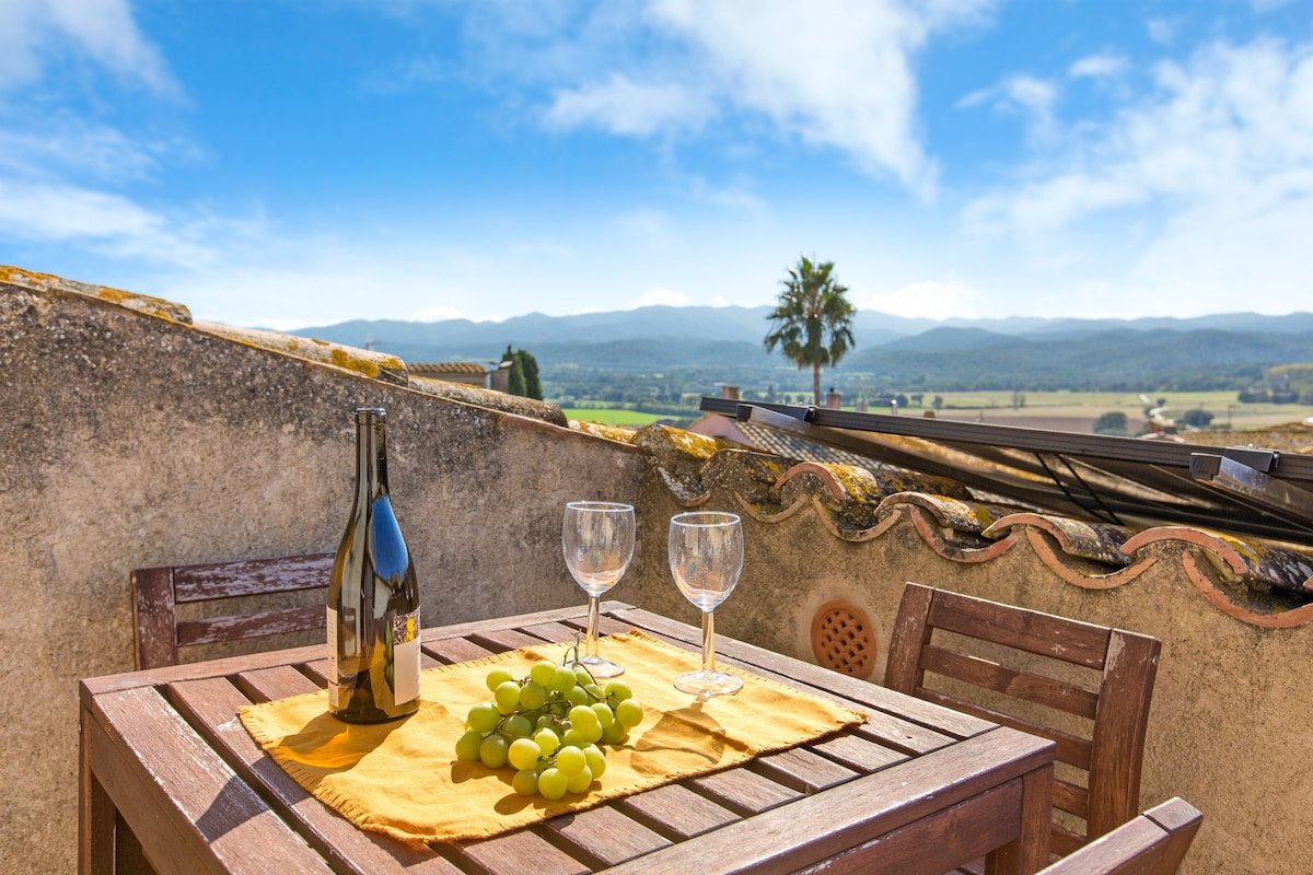 Beaches! Chic, modernized “castle” & apt, with A/C gallery image 2