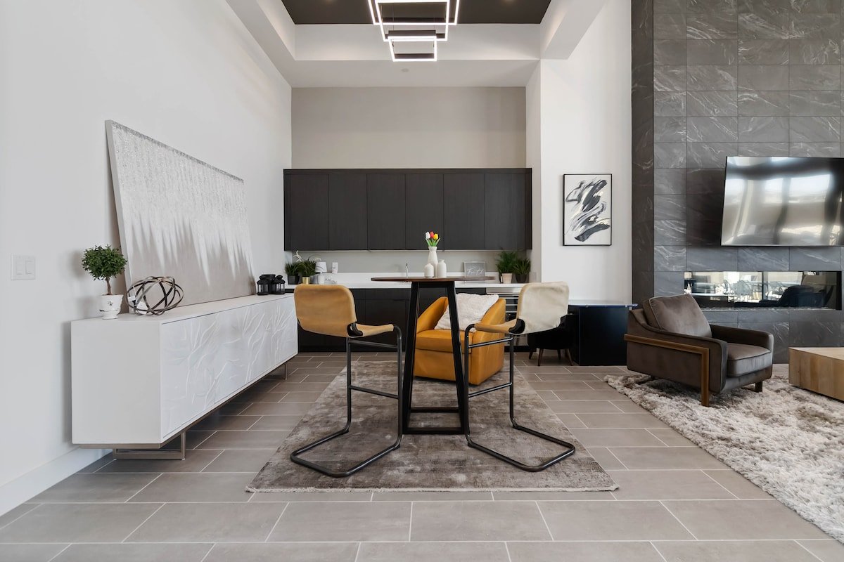 Summerlin Guard Gated Cul de Sac One Story Rambler gallery image 4