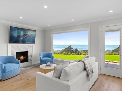 Luxurious Private Coastal Home Hot Tub Ocean Views