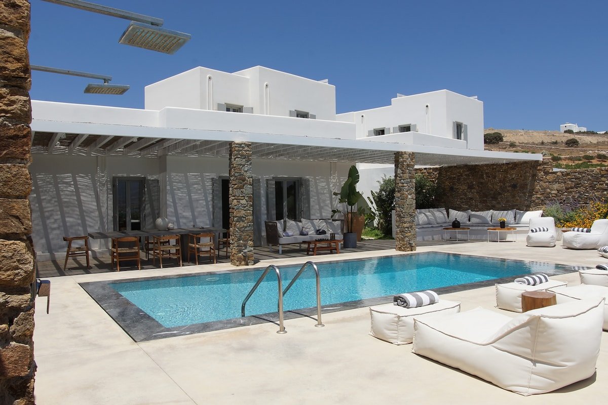 Luxury Design Dreamy Villa in Antiparos beach Gree gallery image 5