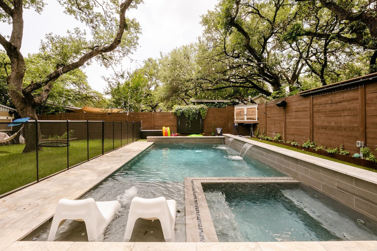 Zilker Getaway: Saltwater Pool and Barton Springs gallery image 3