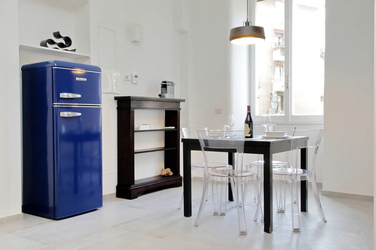 Bright Apartment Cupolone View near Vatican gallery image 4