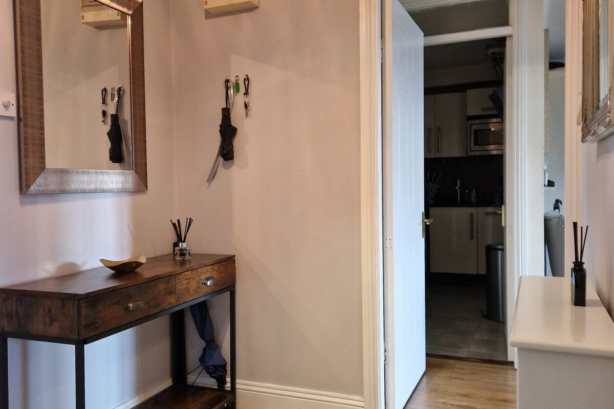 Elegant city centre Guinness/ temple bar adjacent gallery image 5