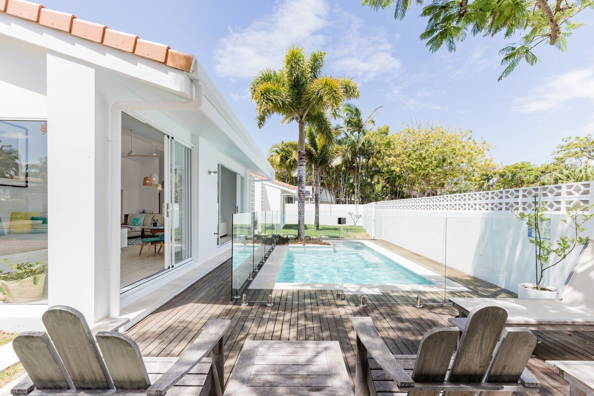 Poinciana House—Luxury Noosa Retreat close to Beach gallery image 3