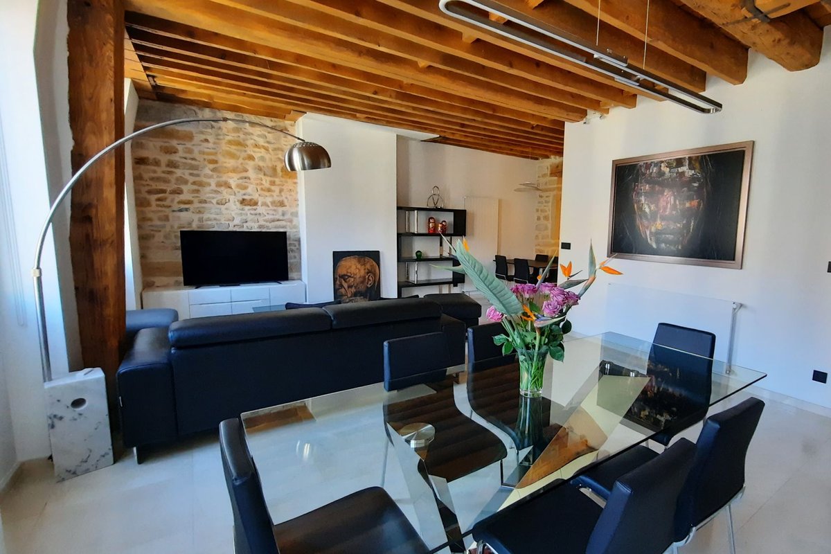 A design cocoon, calm and brightness in THE center