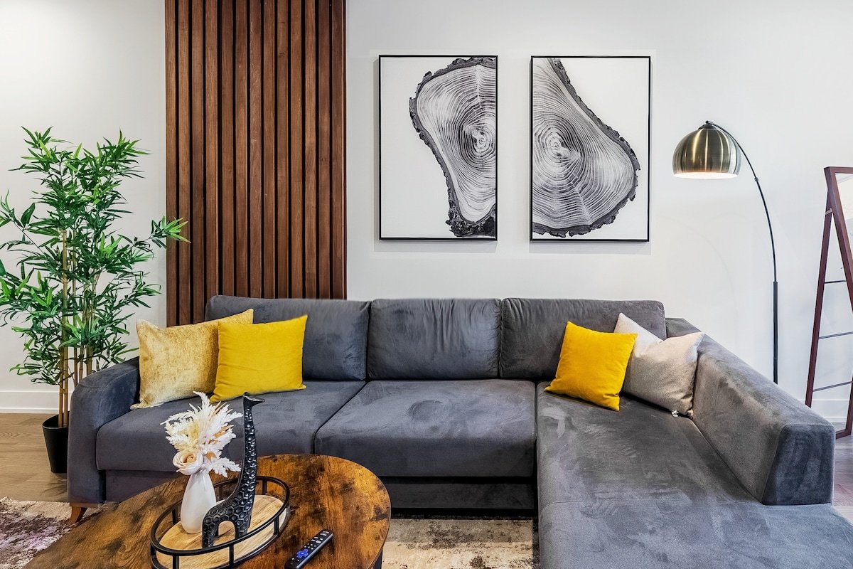 KING bed FREE P-Spot EV EZZY Accessible NO stairs gallery image 2