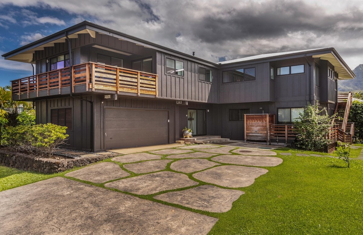 Walking Distance to Hanalei bay with A/C, Hot Tub gallery image 3