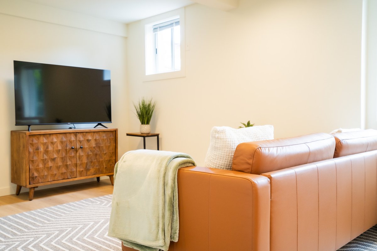 [New] Style cozy 6B4B superb location Ballard home