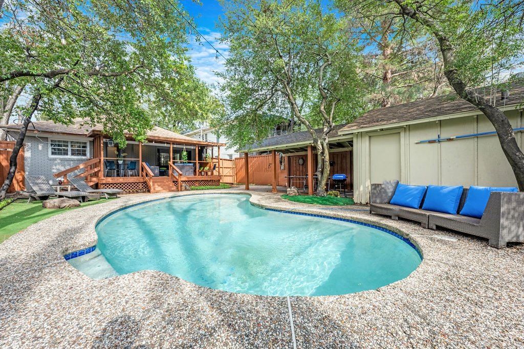 Brand New! Oak Lawn Glam House POOL Backyard Oasis gallery image 2