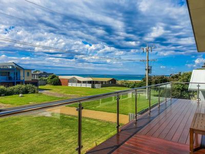 Seal Haven – Central + minutes to the beach