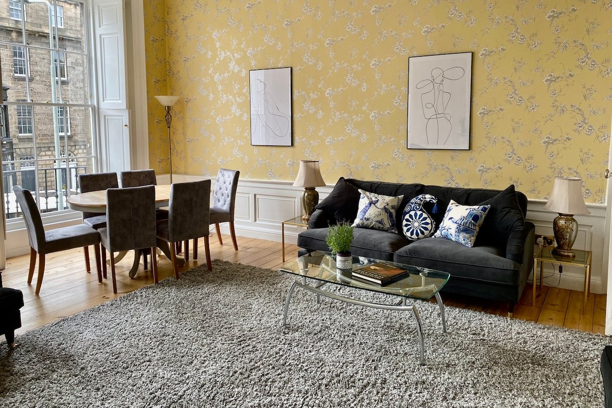 Newly upgraded flat in World Heritage location gallery image 5