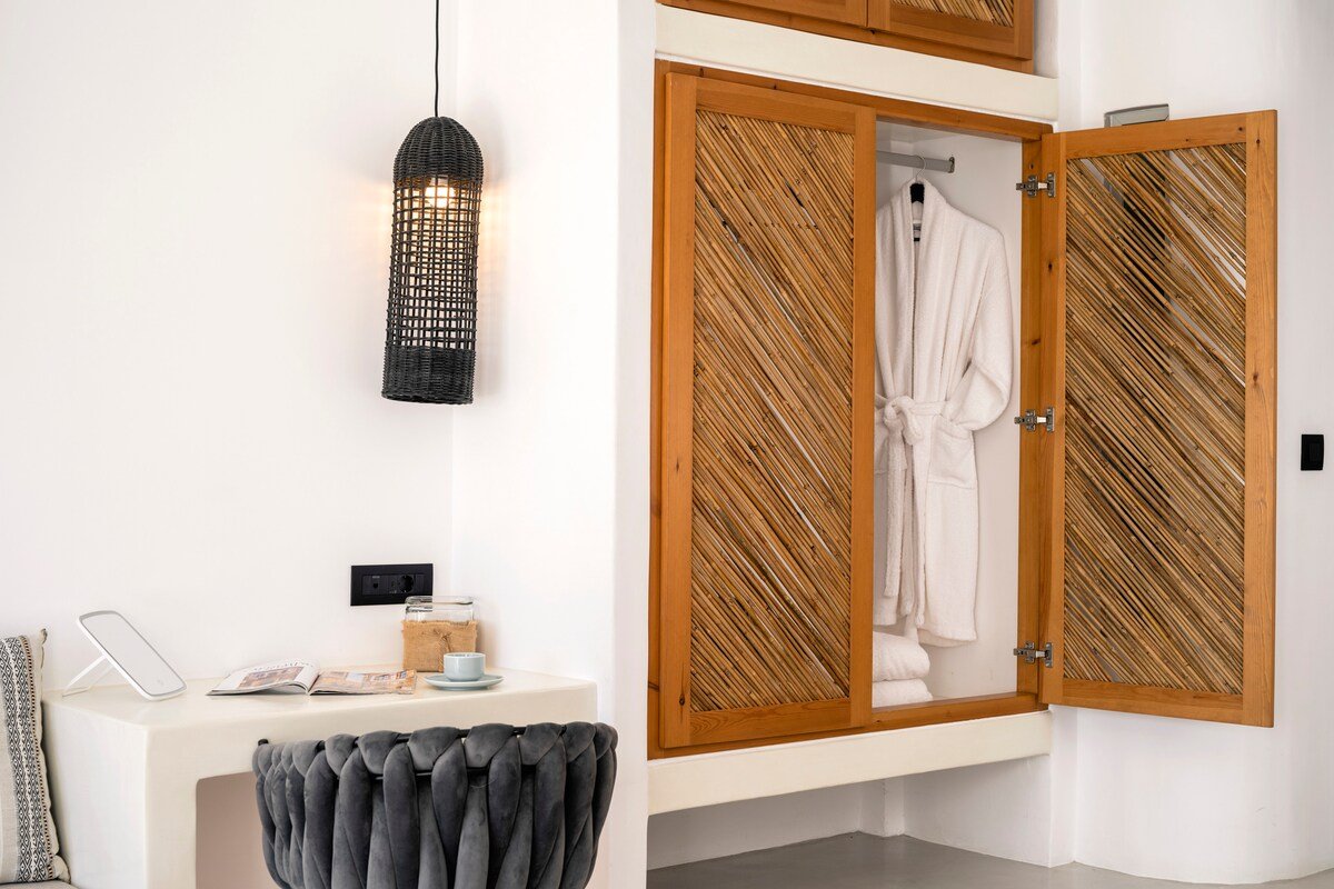 Villa Oggi Mykonos Indoor Jacuzzi gallery image 4