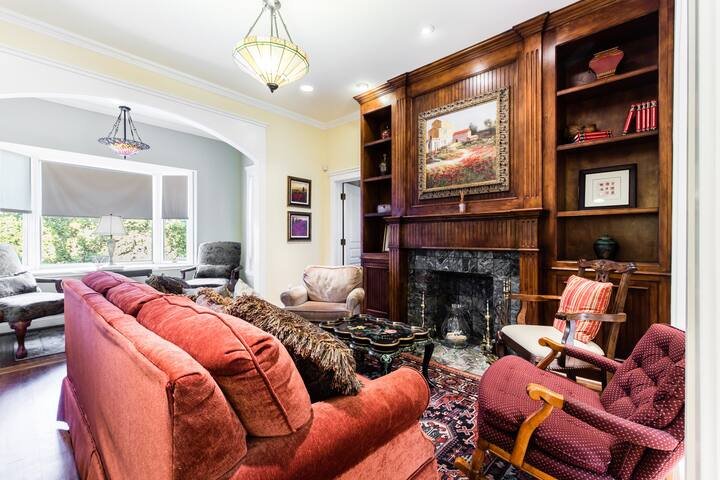 It’s Our Location! Easy to get around in Dallas gallery image 5