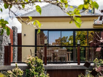 Victorian Designer Townhouse near Hobart CBD