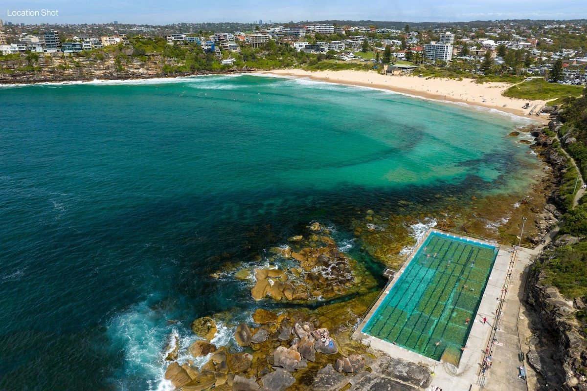 The Beach Cottage Freshwater * 100m to beach gallery image 2