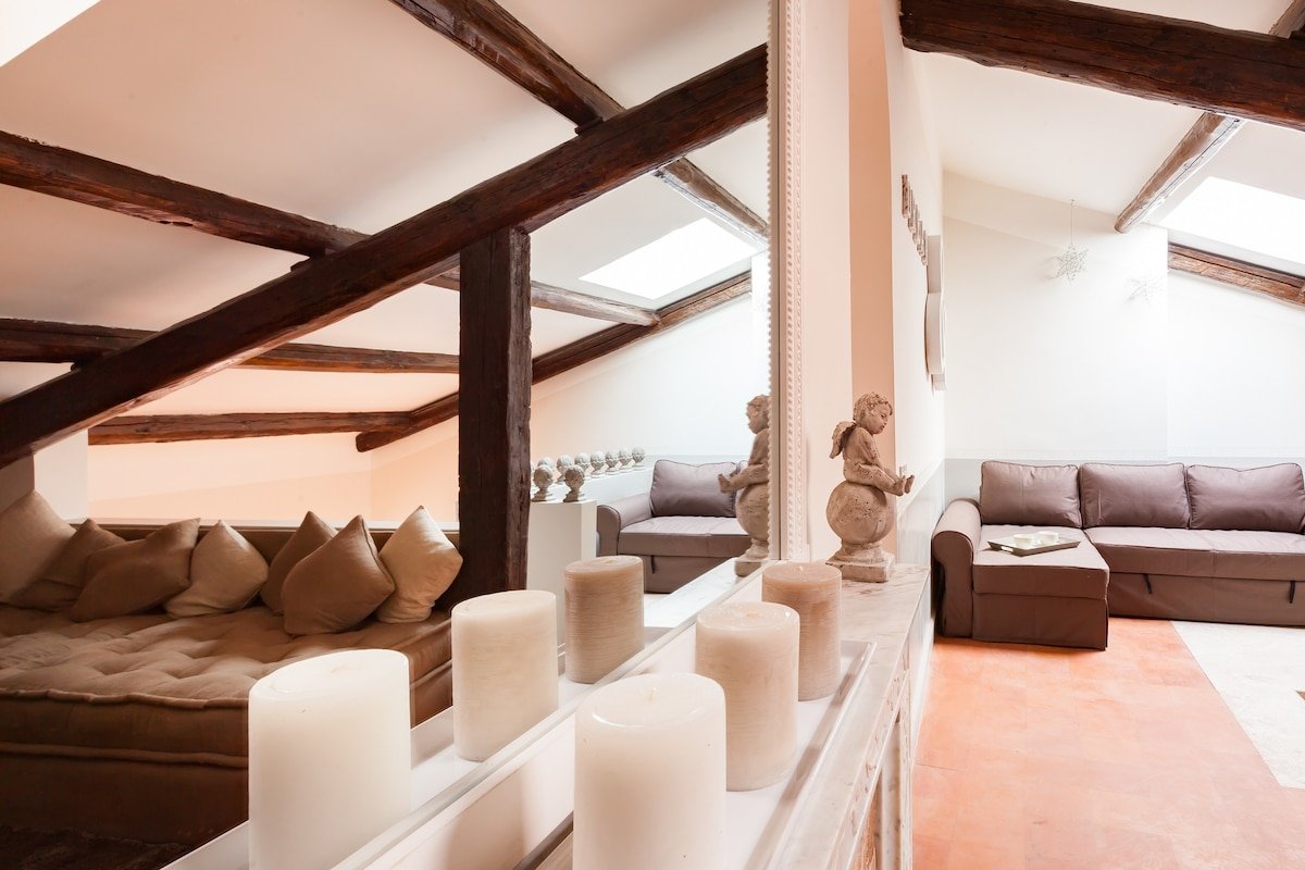 Art Retreat Home terrace – Spanish Steps – DdG gallery image 2