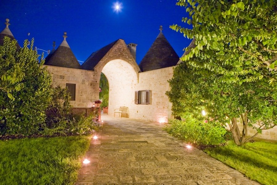 Traditional trulli houses for big group holidays gallery image 2