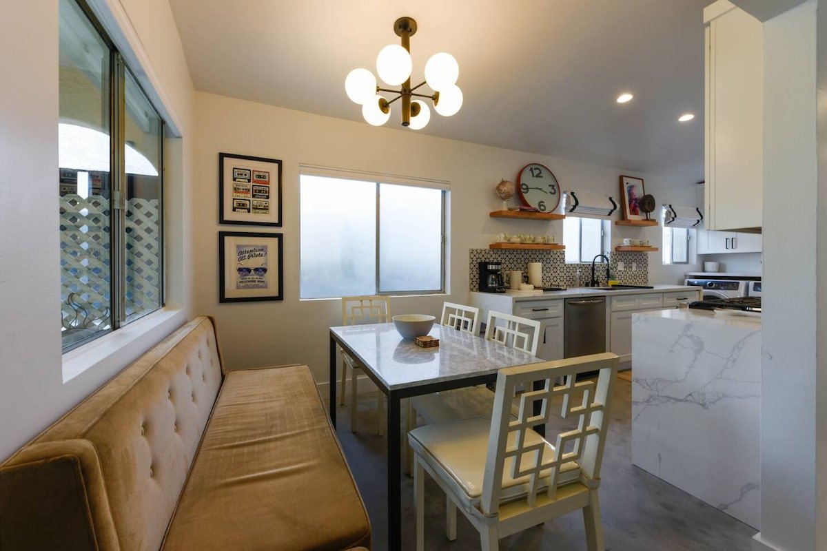 4 units (whole building) 8 BR Walk to AbbotKinney gallery image 4