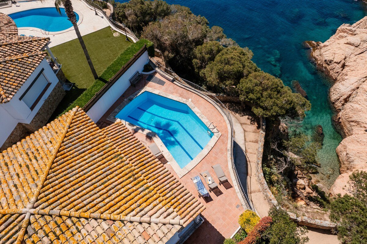 Costa Brava Suites Villa Cala Jonca gallery image 4