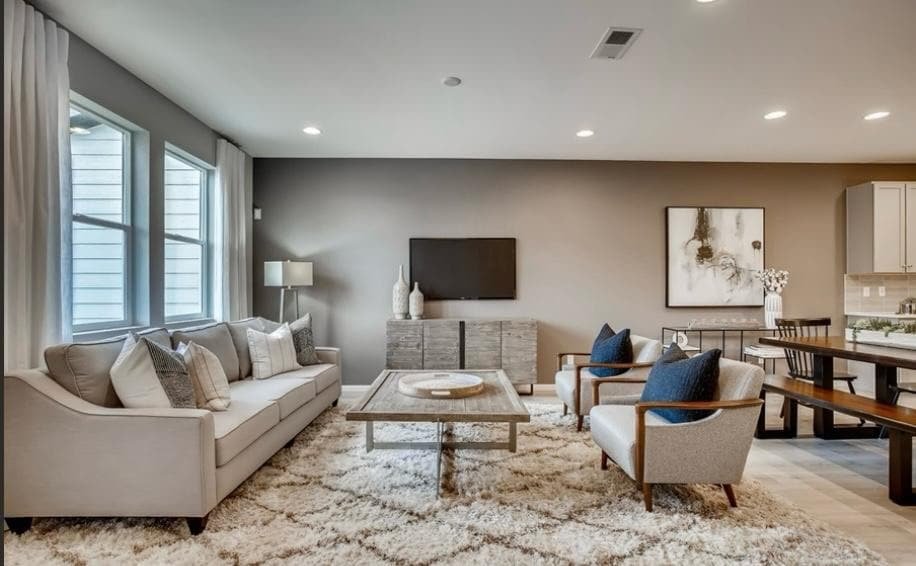 Lavish Home Near Gaylord and Denver Airport gallery image 2