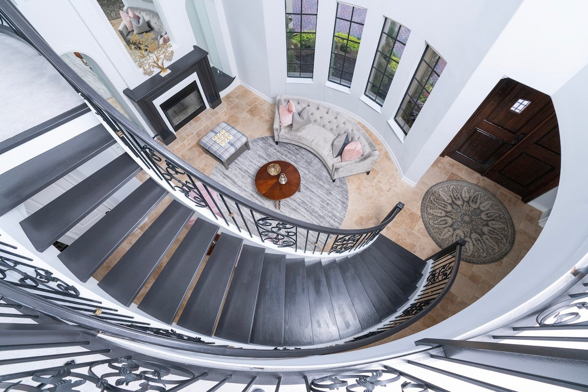 5 Bedroom Luxe Villa on Deep Water Intracoastal gallery image 3