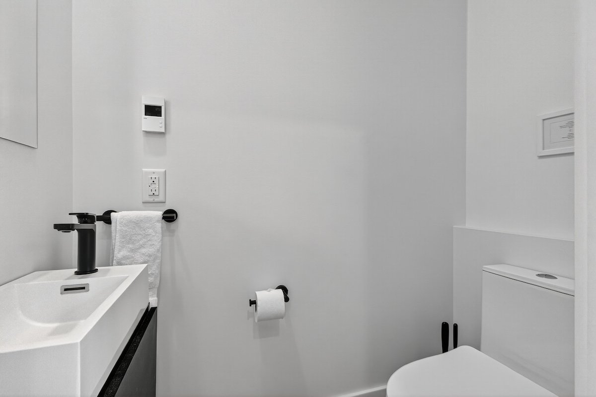 Ultra Luxury Chalet: Private Oasis, Spa, Sauna gallery image 5