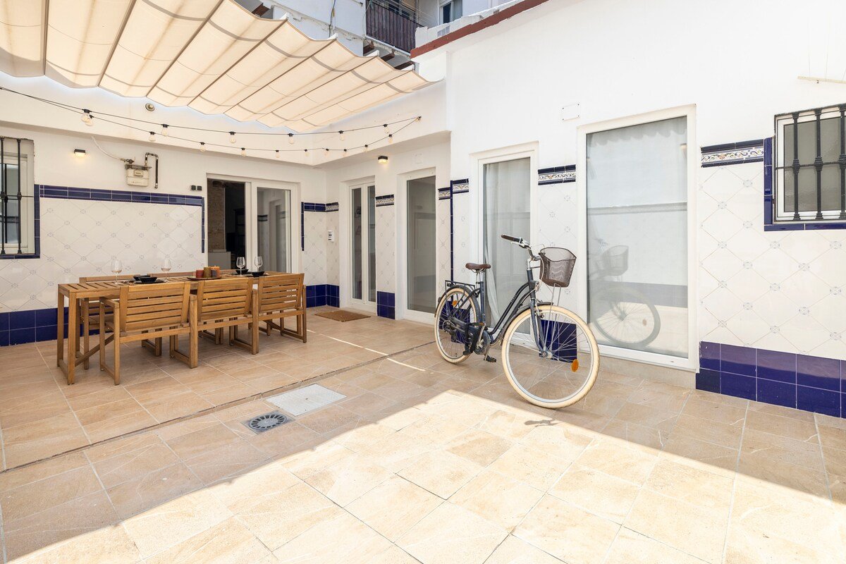 Apartamento al lado del mar y con patio privado gallery image 4