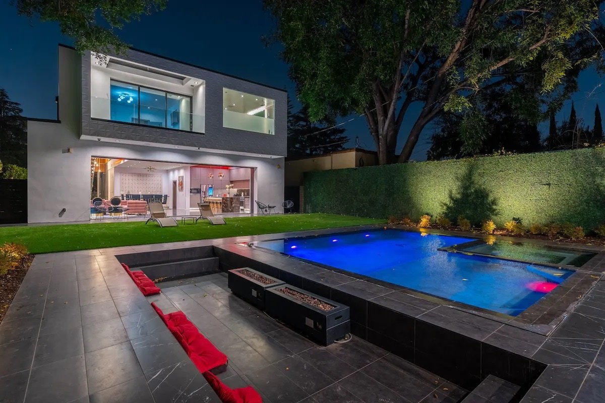 Gated, Modern LA Escape with Pool + Firepit gallery image 2