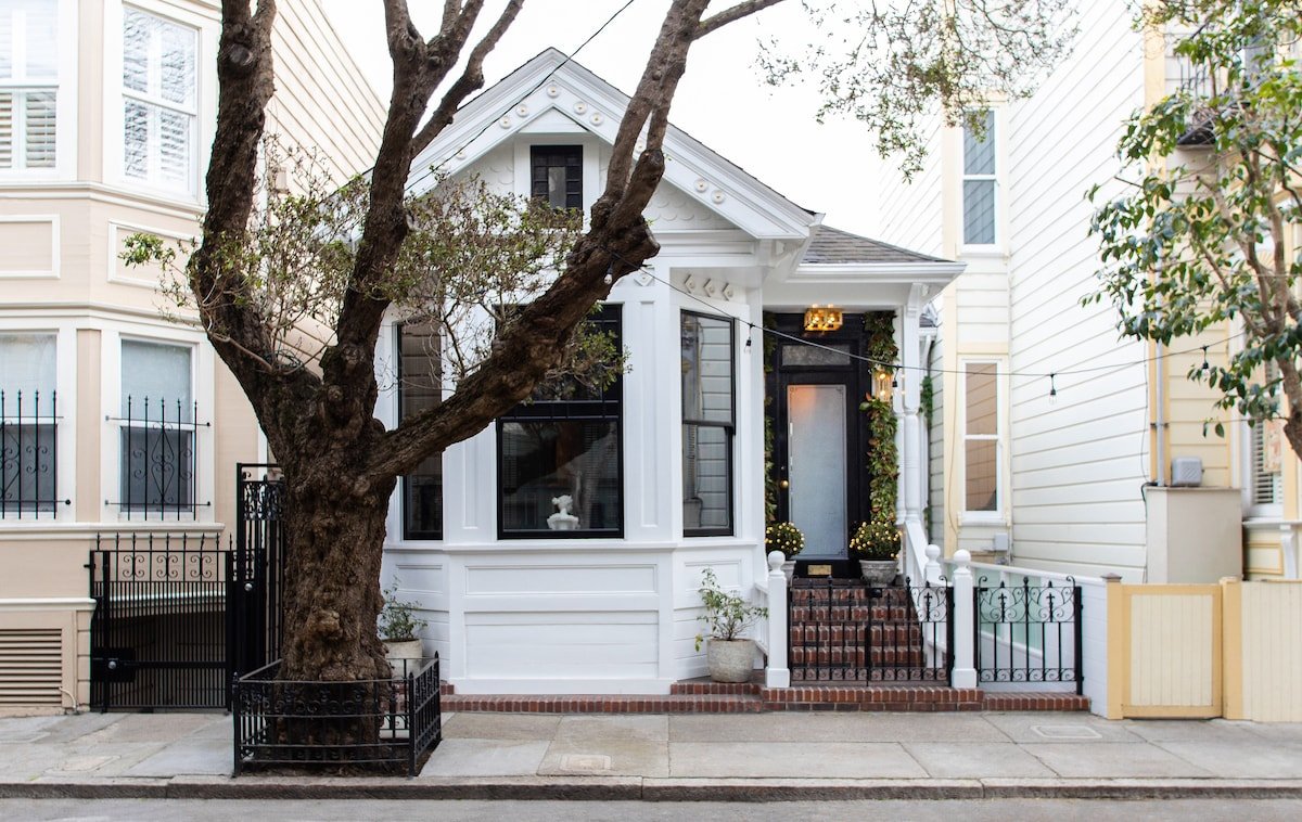 Lovely, Unique Home Near Everything gallery image 2