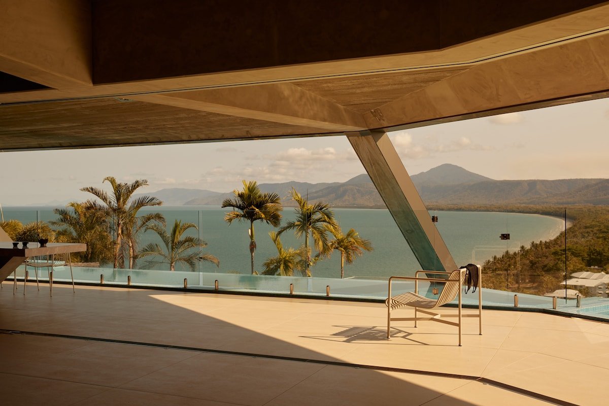 ‘The Edge’ Unique luxury experience