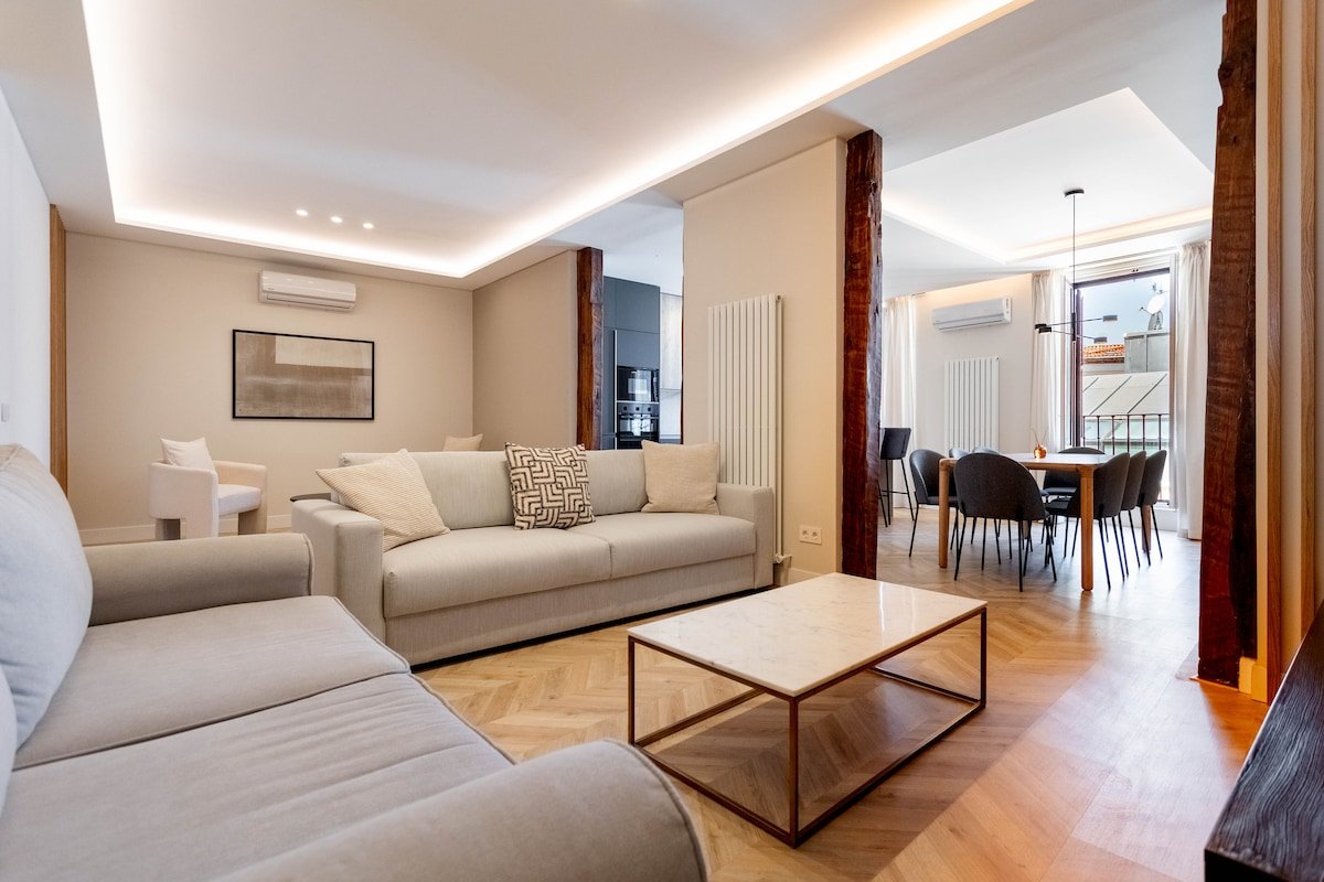 NEW. Luxury flat in Puerta del Sol 4 bedrs/4 baths gallery image 2