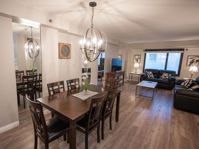 Stay together on the strip – 2 bedroom suite