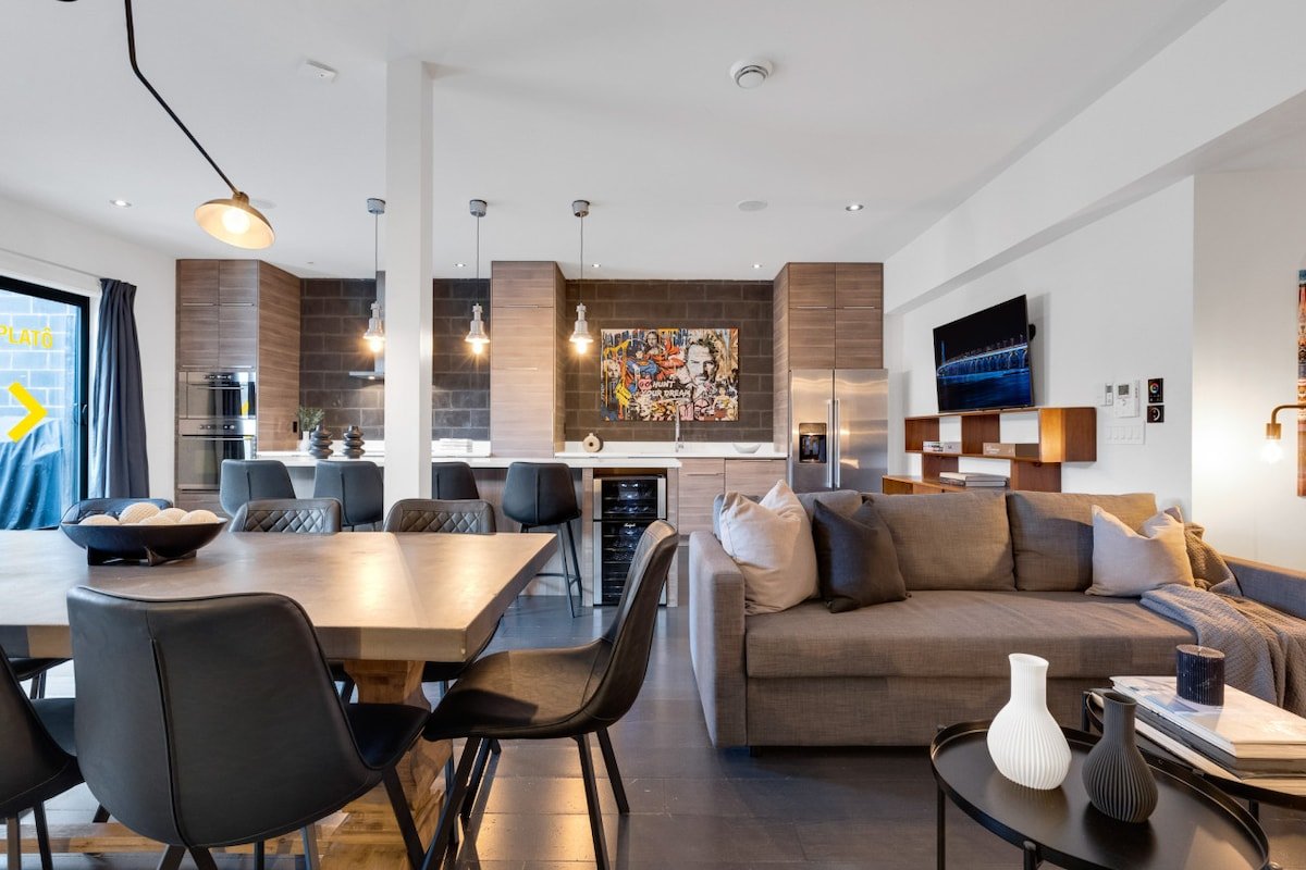 Plato MTL Spacious Premium 2BR Penthouse + Rooftop gallery image 4