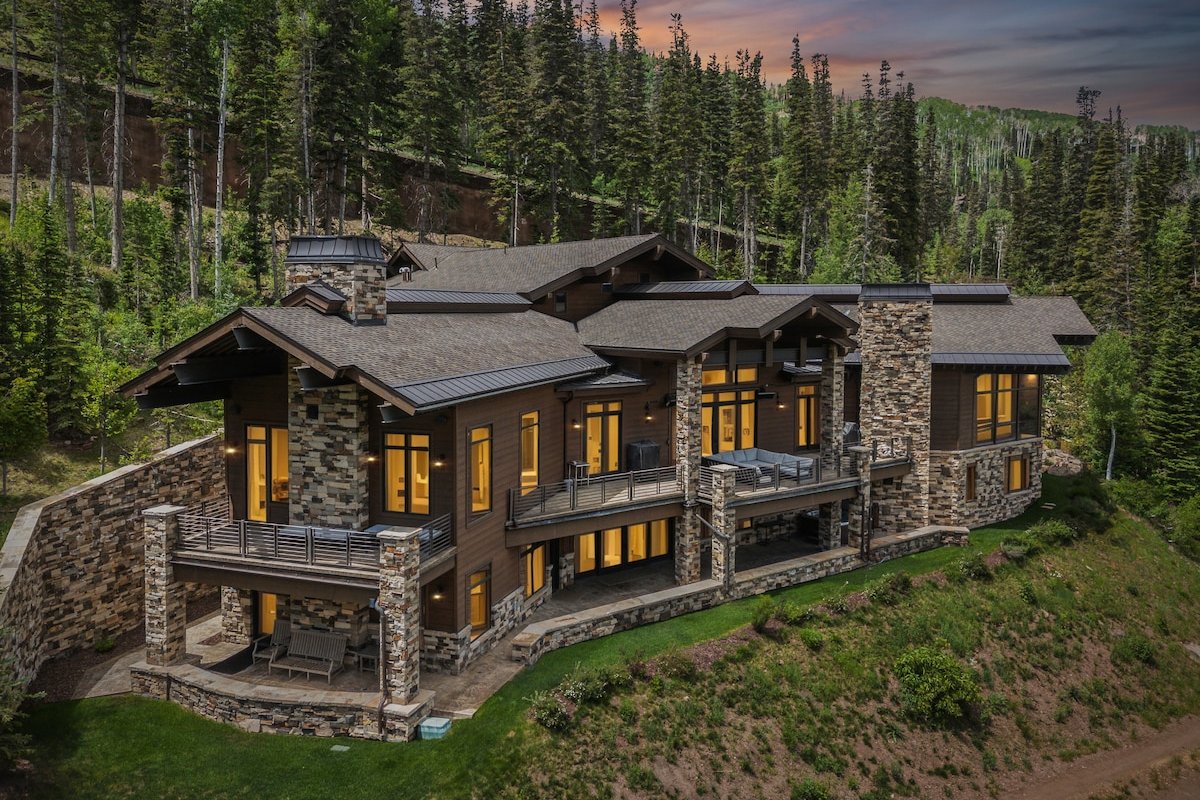 Grandview House, Stunning Views, Luxe Comfort