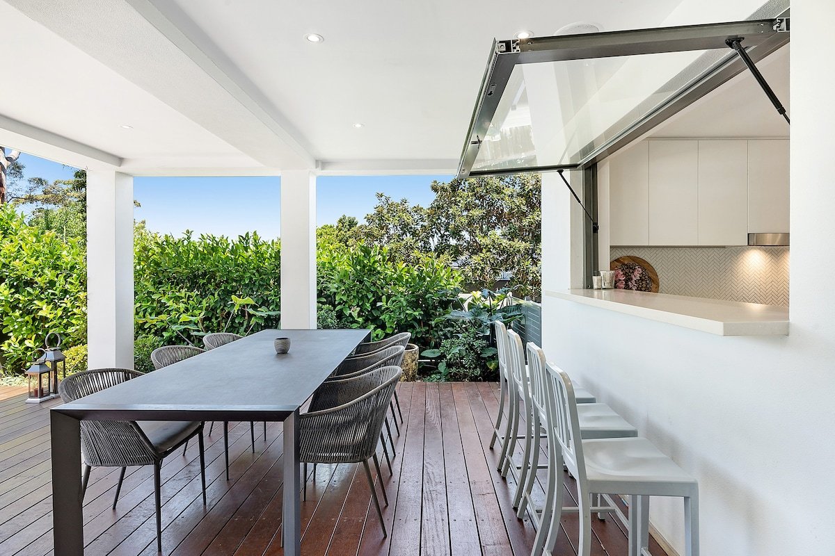 Villa Royale with Pool gallery image 3